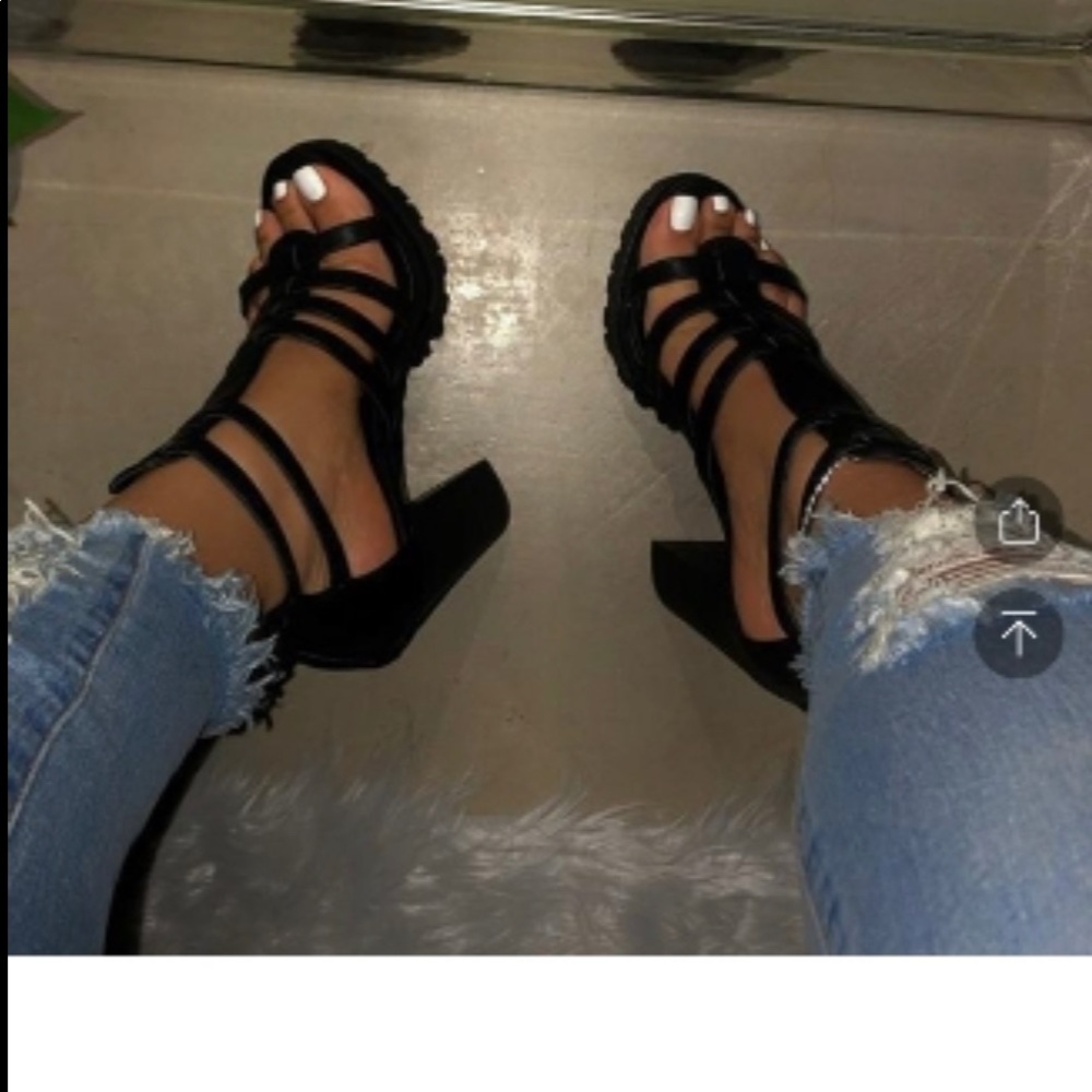 Sexy strapped thick heels platforms. New never been worn.